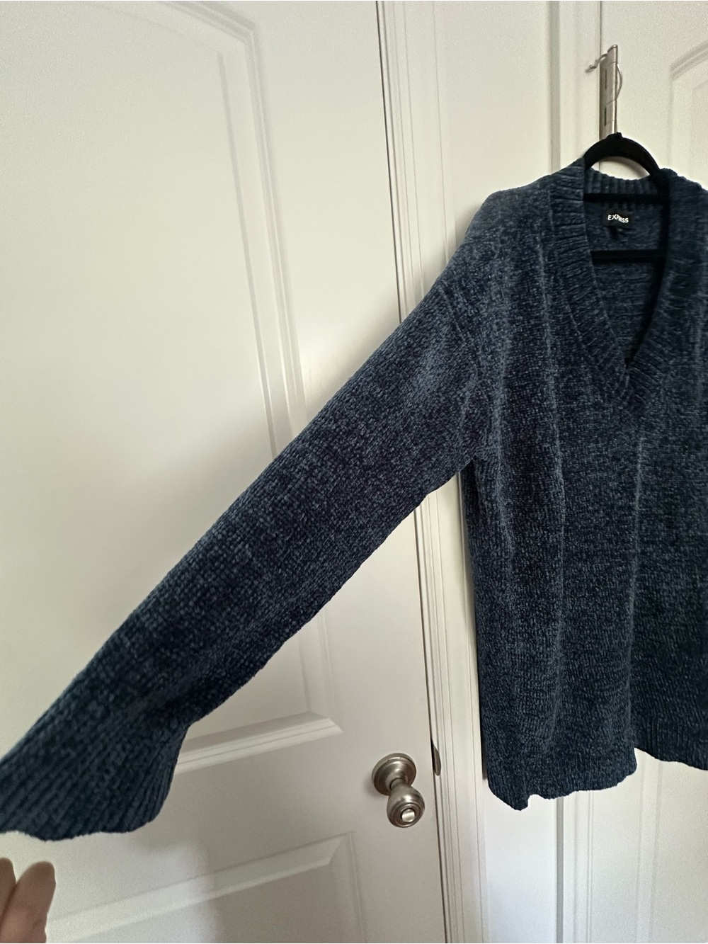 Express Chenille V-Neck Sweater Tunic - Navy Blue - Picture 2 of 6